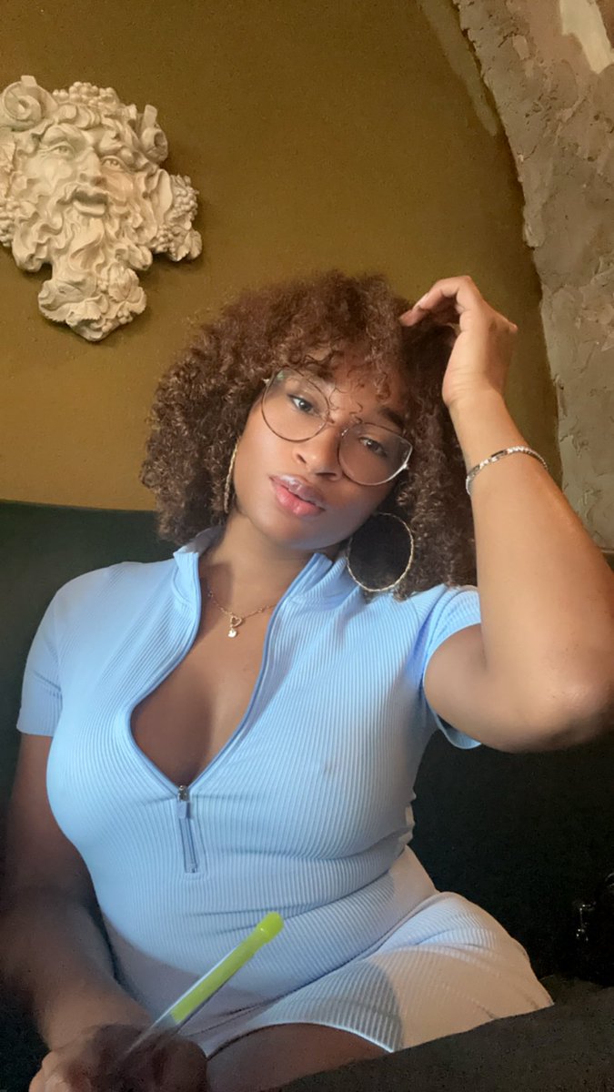 Hey my sweet babies 🩵