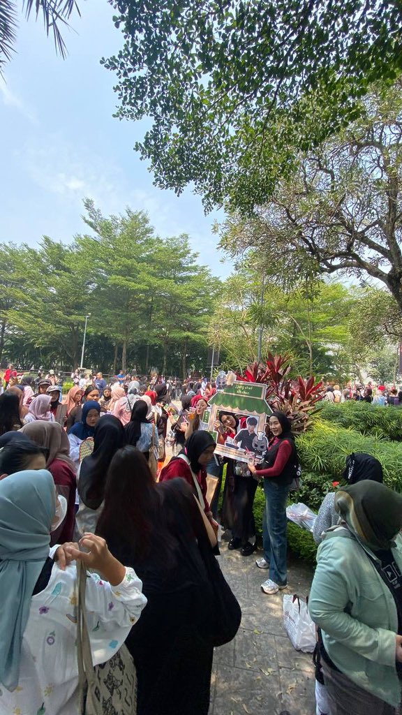 Bluejays_INA's tweet photo. Go find our cornclips & freebies at Gate A
#WelcomeToIndonesiaJAY
#MyLuckyEncounterWithJay
#JayFarm #FATEPLUS_IN_JAKARTA https://t.co/D0HY9TkBTq