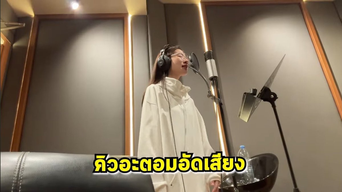 paloy_dd's tweet photo. รอฟังอยู่นะคะ เพลงอะไรอยากรู้จัง ☺💛

SAY ATOM VLOG JULY
#AtomWorkLifeBalance
#atomapcy #konkonbabe https://t.co/U0qUKFs5rs