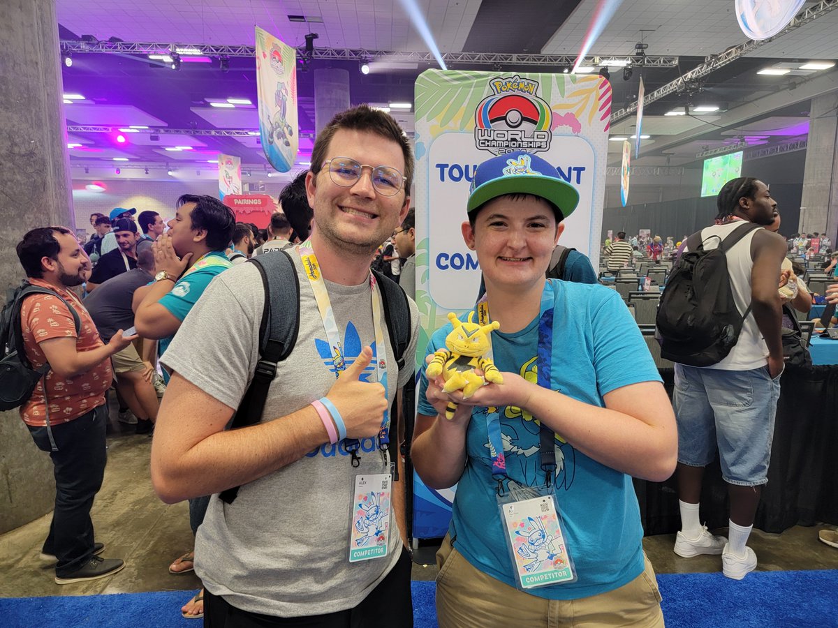 foiledfeline's tweet photo. Got to meet my Electabuzz hero @LexiconVGC at worlds today! 

I went 5-3 (after starting 1-3 😅) which I'm really happy with for my first worlds! 

I'll be rooting for Alex in day 2 tomorrow even though he's not running Electabuzz https://t.co/cKN5RPg1pn