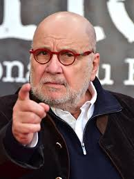 merlinpapin3's tweet image. .@FredOL69007 On souhaite un Bon Anniversaire à #SergeMoati qui a 78 ans acteur et écrivain Serge Moati qui a 74 ans , on lui doit les films pour la Télévision : Le Sagouin, Le Pain Noir, Mitterand à Vichy , Les Enfants dans la Tourmente , et au cinéma Nuits d'Or et des Feux Mal