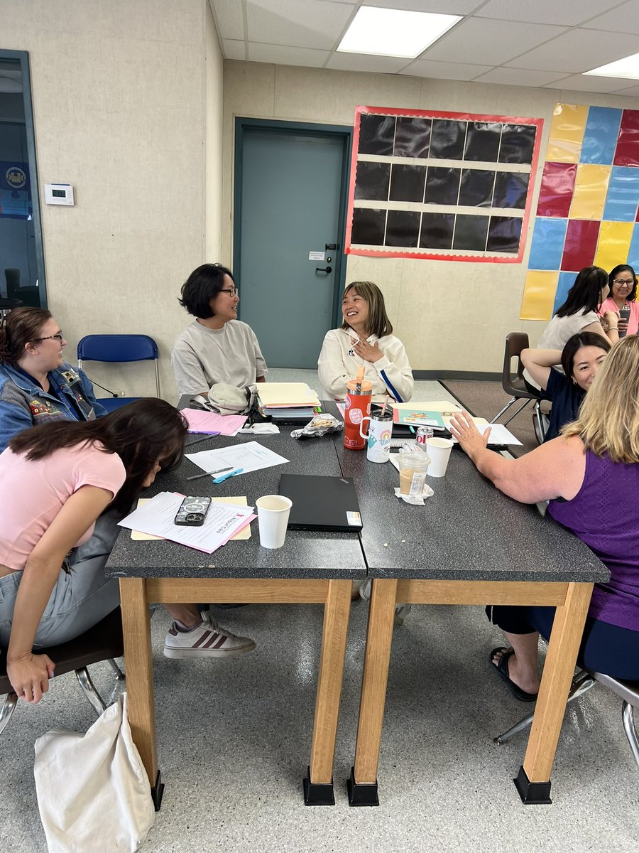 PrincipalDrKim's tweet photo. Today, I finally got to meet all the teachers at Bergeson and I can already tell that we are going to accomplish great things together while also having fun! I surely lucked out as the new principal with such an amazingly special staff. @BergesonES https://t.co/DC3U2suZSz