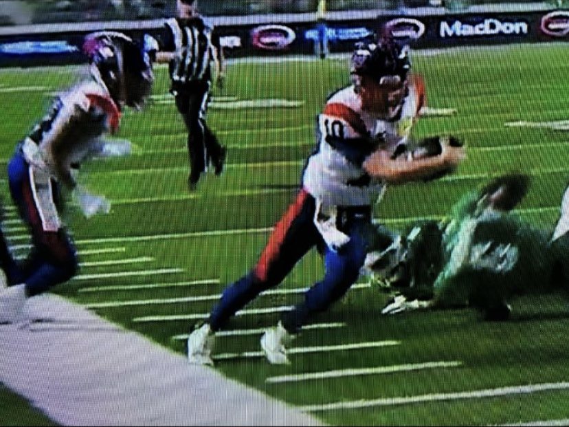 tengele91's tweet photo. @CFL @TSNDaveNaylor Is there anything clear and obvious about this play that was “automatically reviewed” by the command centre? Al Bradbury was consistently the worst official on the field and he continues to be a terrible official in the replay booth. https://t.co/Hb5er1IIuO