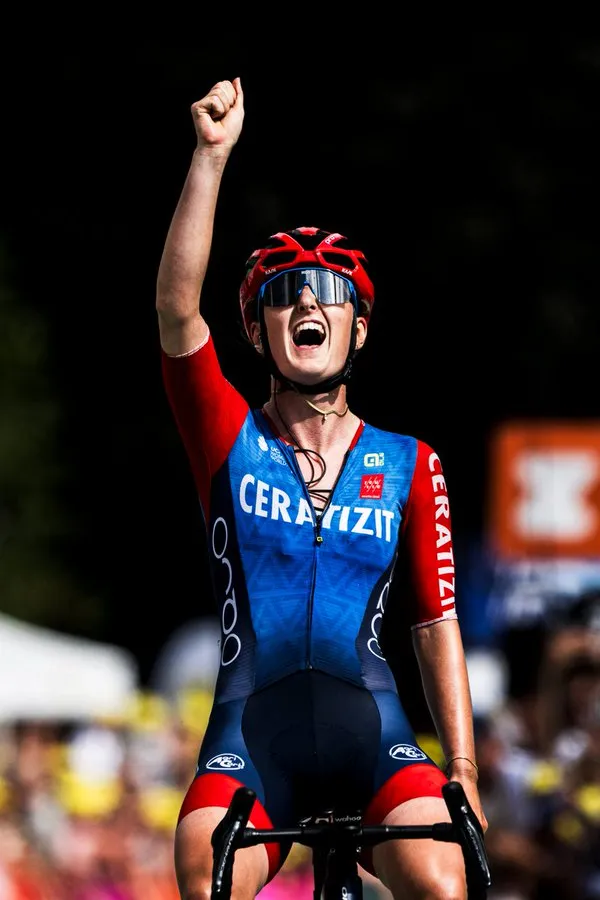 CyclingGazette's tweet photo. Cédrine Kerbaol Takes Stage 6 Victory After Perfectly-timed Final Attack at Tour de France Femmes 2024  

https://t.co/oltk9ZHJwj… 

#TourdeFranceFemme #tourdefrance #cedrinekerbaol #uci #peloton #cycling https://t.co/UWbEvztoVX