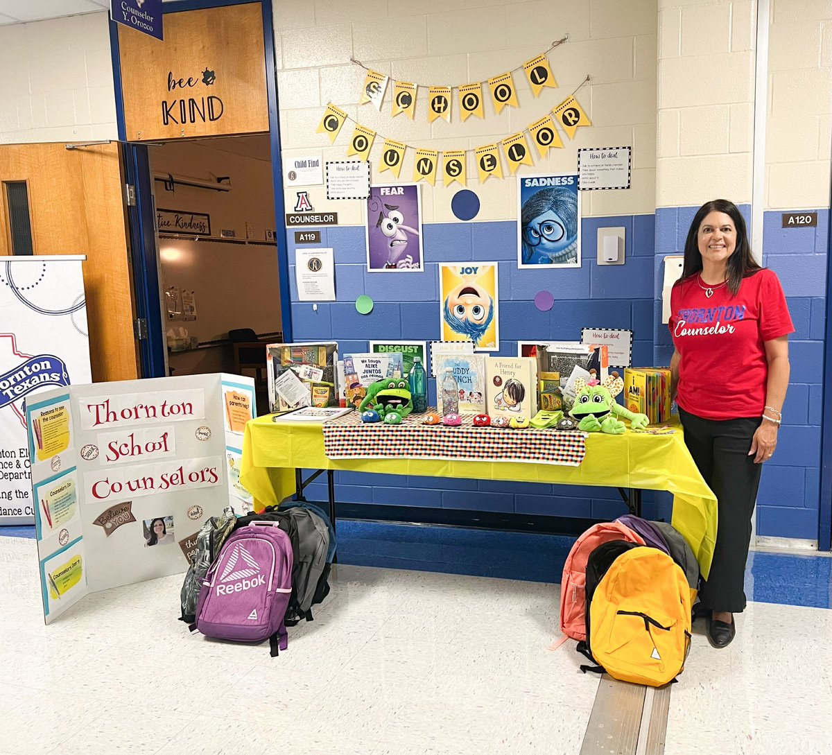 orozcoy's tweet photo. Meet our Texans ✅ Backpacks Given Out ✅Support our Staff ✅ Best team Pictures✅ We are ready for an Outstanding year! @NISDThornton @NISDCounseling https://t.co/f8oycNXdiD