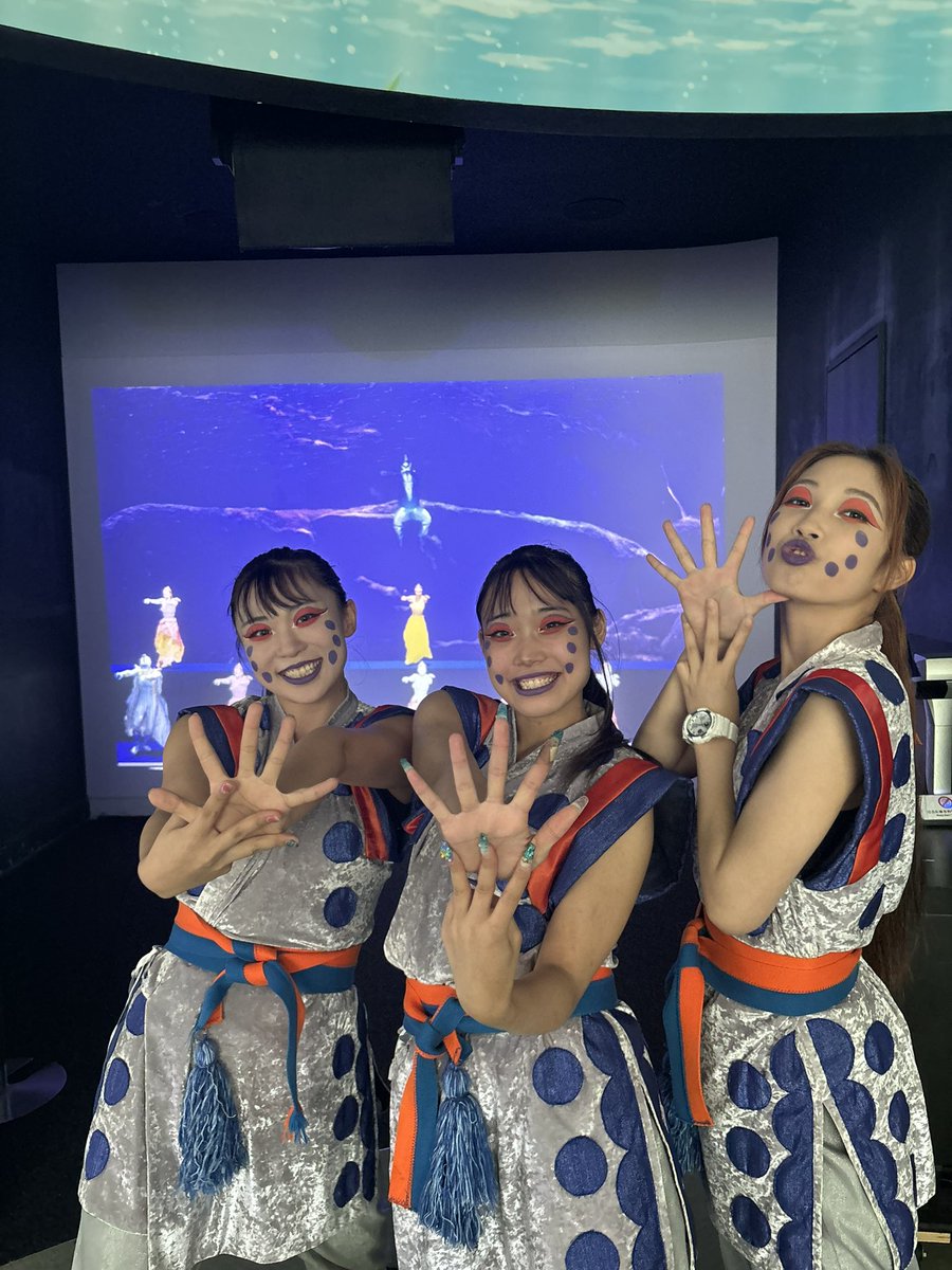 umingle2024's tweet photo. 【ウミングルの旅も終盤へ🧜‍♂️】
シートピアの冒険も残り8公演！🏖️🪸

もうすぐ僕たちウミングルが、海へと戻る時が近づいてきている...🥲🌅

今夜も最高のステージで皆さんに素晴らしいひとときをお届けするよ！！🐠🪼

週末も一緒に楽しもう！🐳

#SEATOPIA ＠sendaiuminomori https://t.co/YJ6qIxUkIb