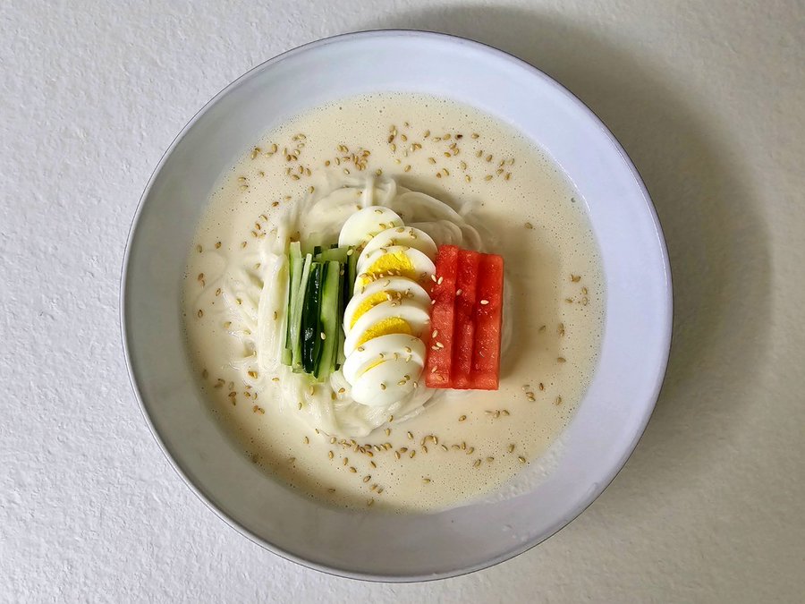 시원하고 고소한 콩국수~🥢 
오늘 하루도 수고들 많으셨어요!