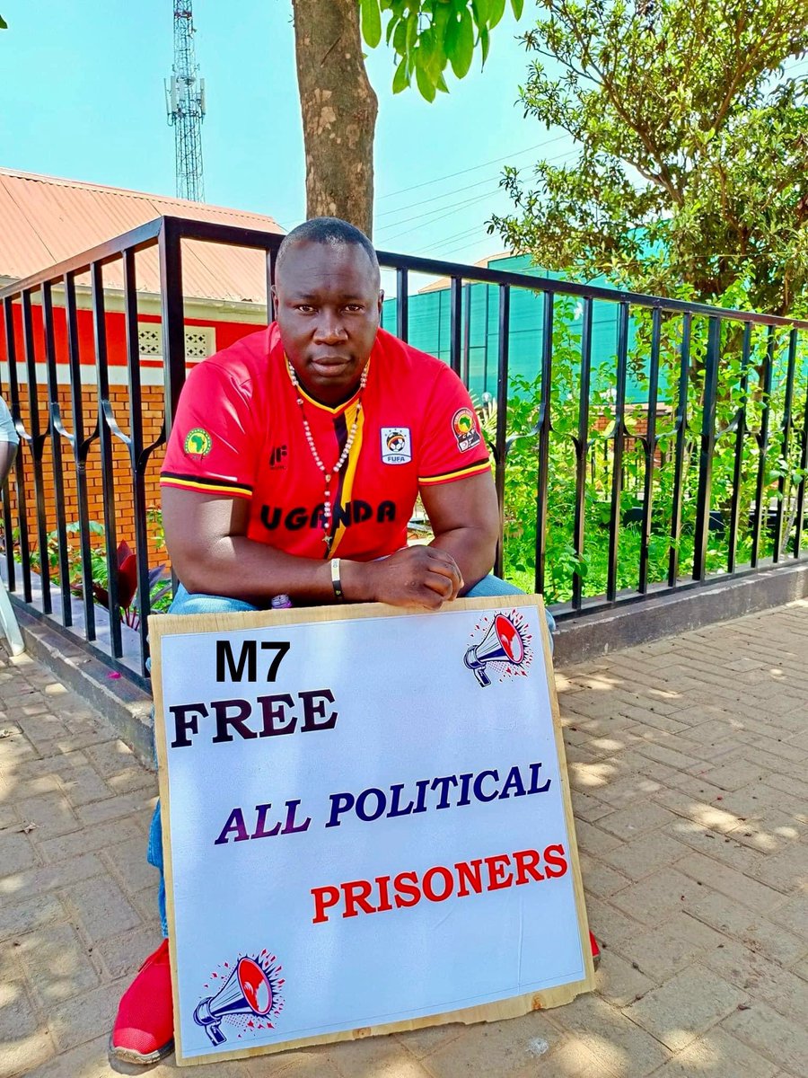 LiamMande's tweet photo. @GovernorMorgans People power effect is well felt by #Evilm7 's sycophants.....
Fellowship, let continue pressing more......the harder the squeeze the sweeter the juice...
#Match2Parliament
#AnitaMustResign
#FreeAllPoliticalPrisoners https://t.co/MP5vowJr6X