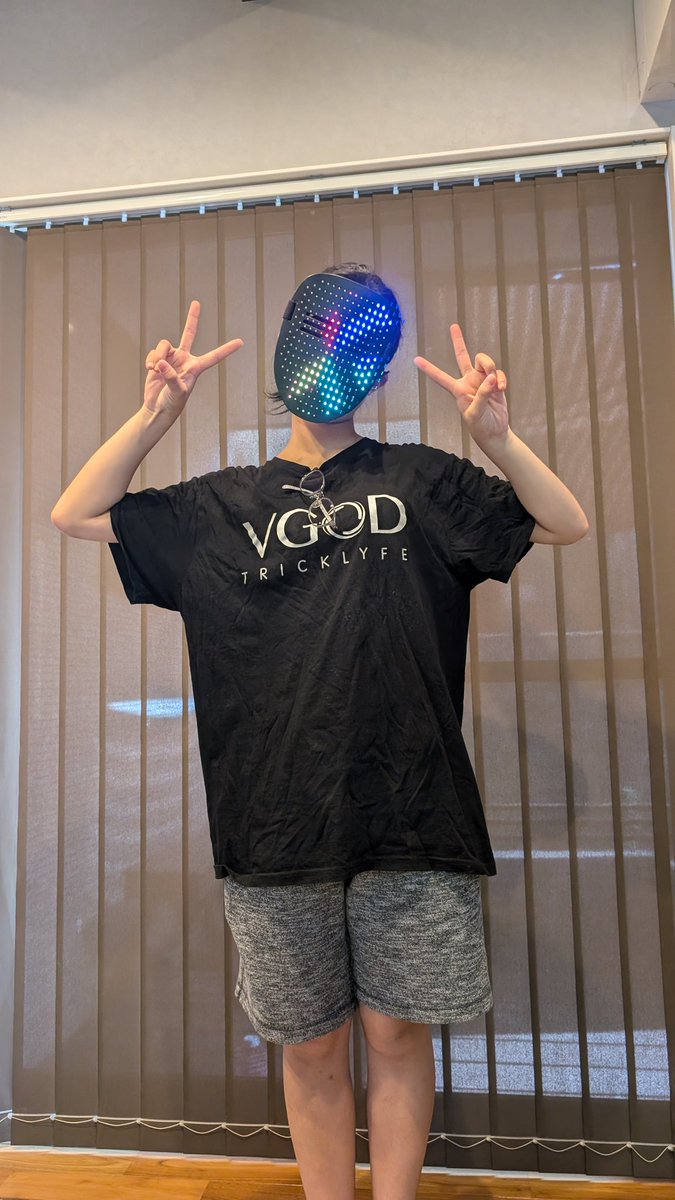 abareuma__'s tweet image. 部屋着の様に着こなす娘。
神聖なものを部屋着にすんなw
#vgod