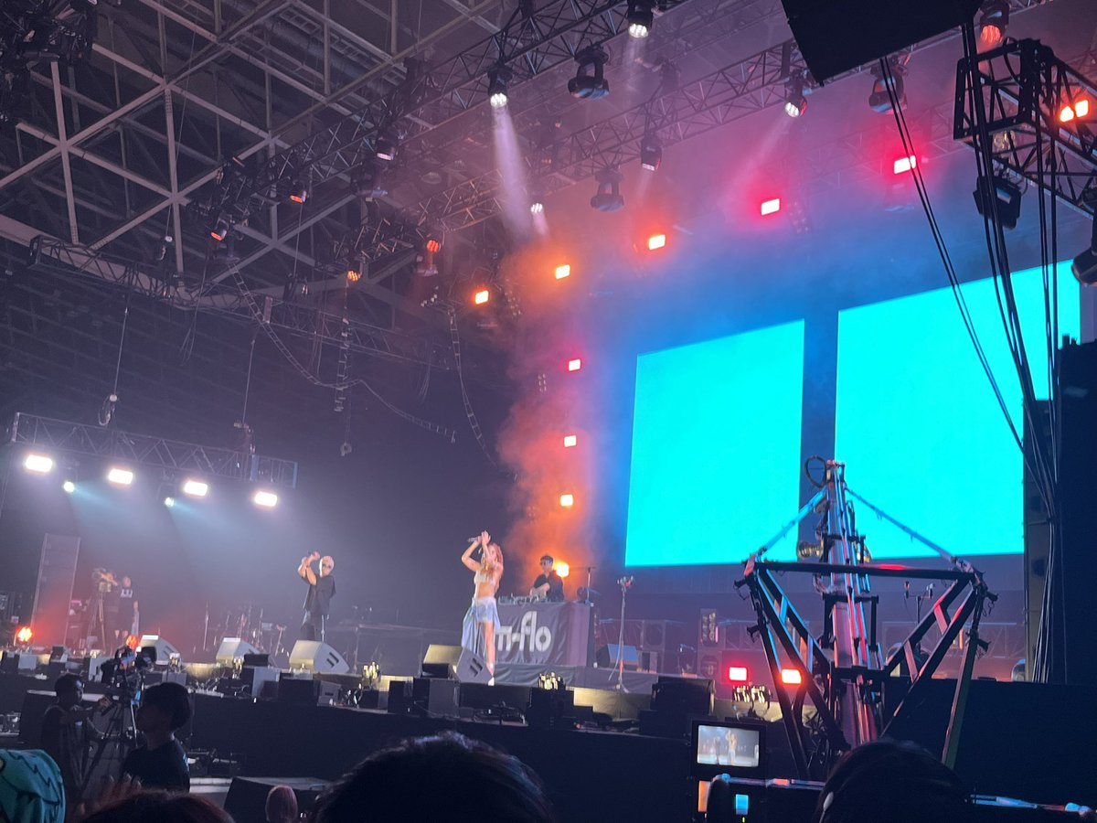 BlackSyachiku's tweet photo. 最前列で楽しむ #mfro は別格!
なぜか人も来なかったからしっかり踊れた🕺さすがのステージでした✨
#サマソニ2024 #SUMMER_SONIC_2024 https://t.co/RojnK8d5N9