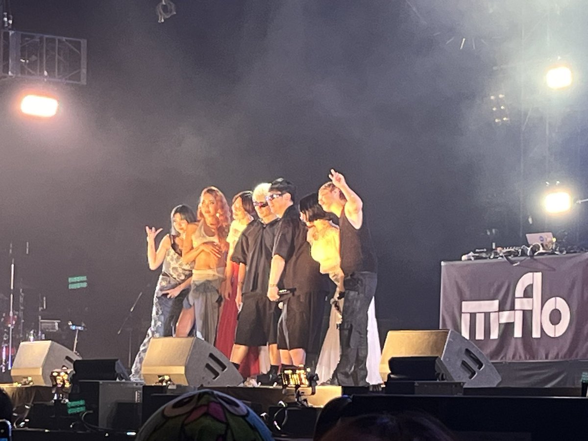 BlackSyachiku's tweet photo. 最前列で楽しむ #mfro は別格!
なぜか人も来なかったからしっかり踊れた🕺さすがのステージでした✨
#サマソニ2024 #SUMMER_SONIC_2024 https://t.co/RojnK8d5N9