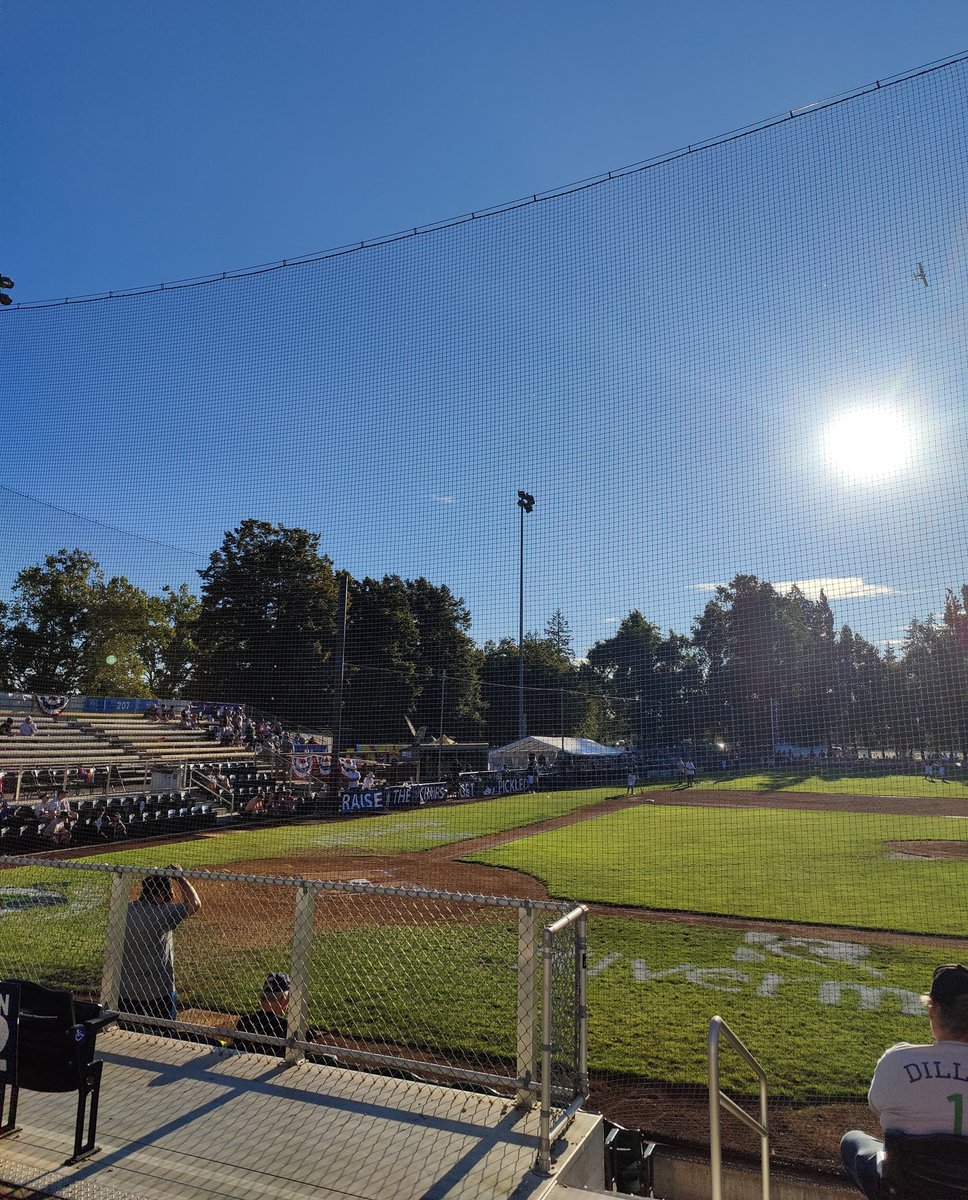 kcekjm's tweet photo. Walker Stadium is the greatest place on Earth and the Portland Pickles are champions!! 🥒🐊🏆🪑 https://t.co/vUDY6Ff1mI
