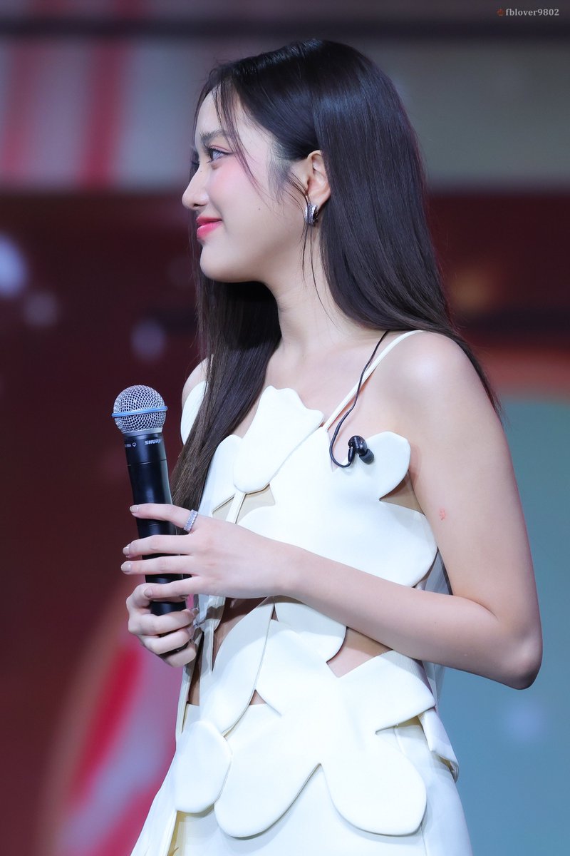 fblover9802's tweet photo. 프린아 안녕👋

THE FREENAIRY ORACLE
#HBD26thFreenSoloStage
#srchafreen https://t.co/0VaM0cs0wn