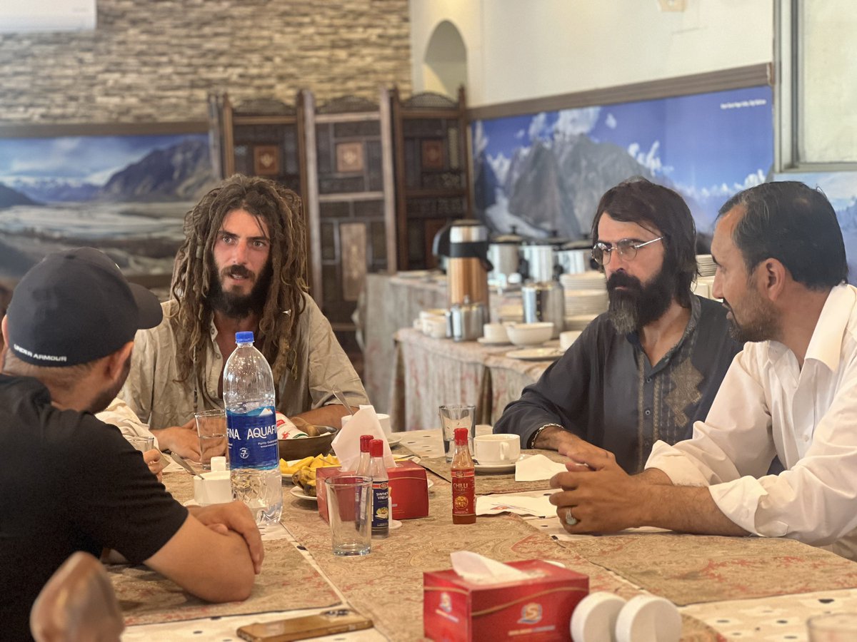 TrangoAdventure's tweet image. Incredible Cemra, Esa and Ramzan, continues their journey by bare feet from Skardu to Shigar in Pakistan. Started their journey from Spain and Turkey Many months ago. #Barefoot #trangoadventure #Pakistan #travelblogger