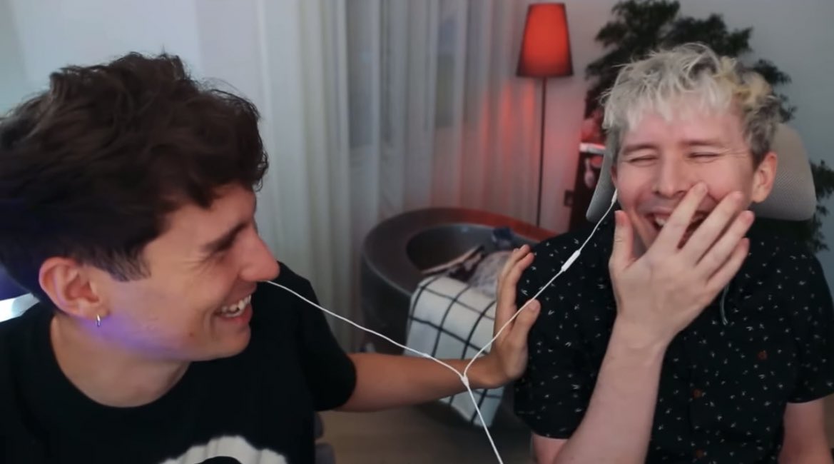 babyangelphan's tweet photo. Pure unadulterated joy… they deserve this more than anyone 😭 https://t.co/pIR421H6OH