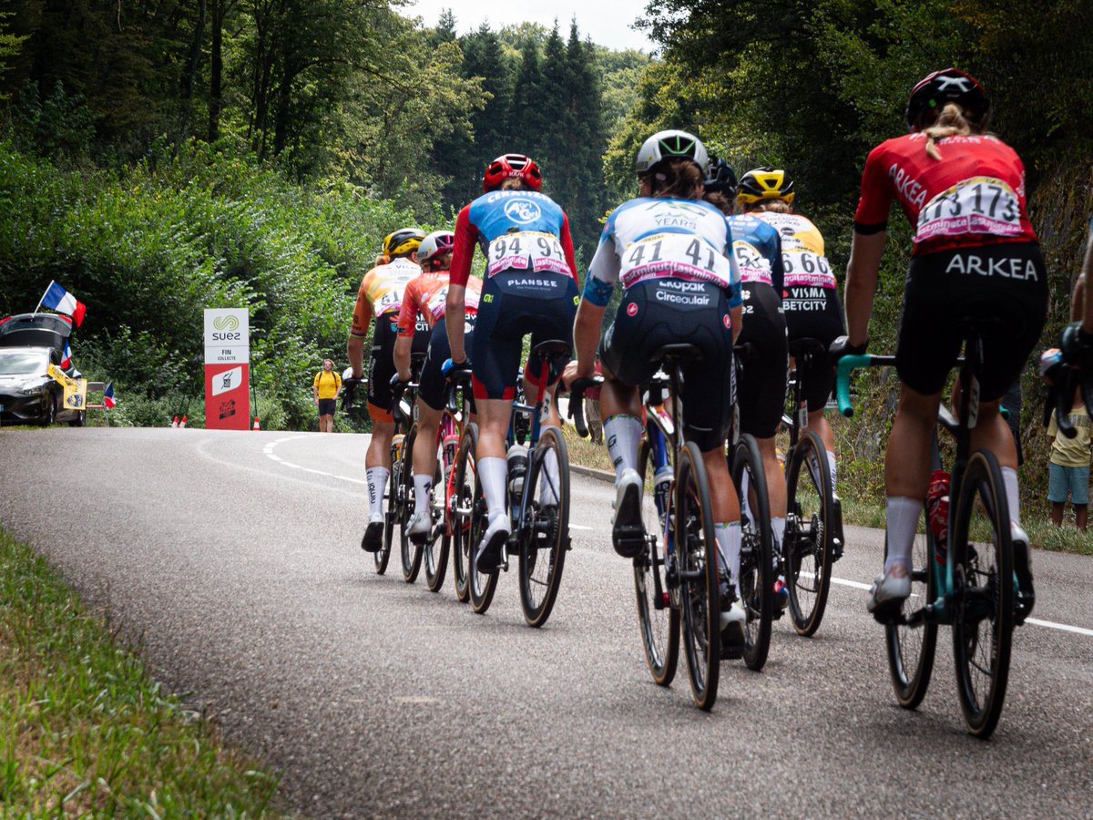Le Tour de France Femmes avec Zwift tweet media