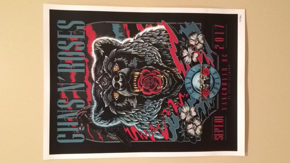 CHESCAmusic's tweet photo. Welcome to the Jungle! Appetite for Destruction + triumphant resurgence = #NotInThisLifetime show. Recalling when @GunsNRoses reconciled, brought us back to Paradise City… 🎤��🏻🌹 Fall 2017 #GunsNRoses #vancouver https://t.co/dOvmdJgmqb https://t.co/r3M7clsGL8
