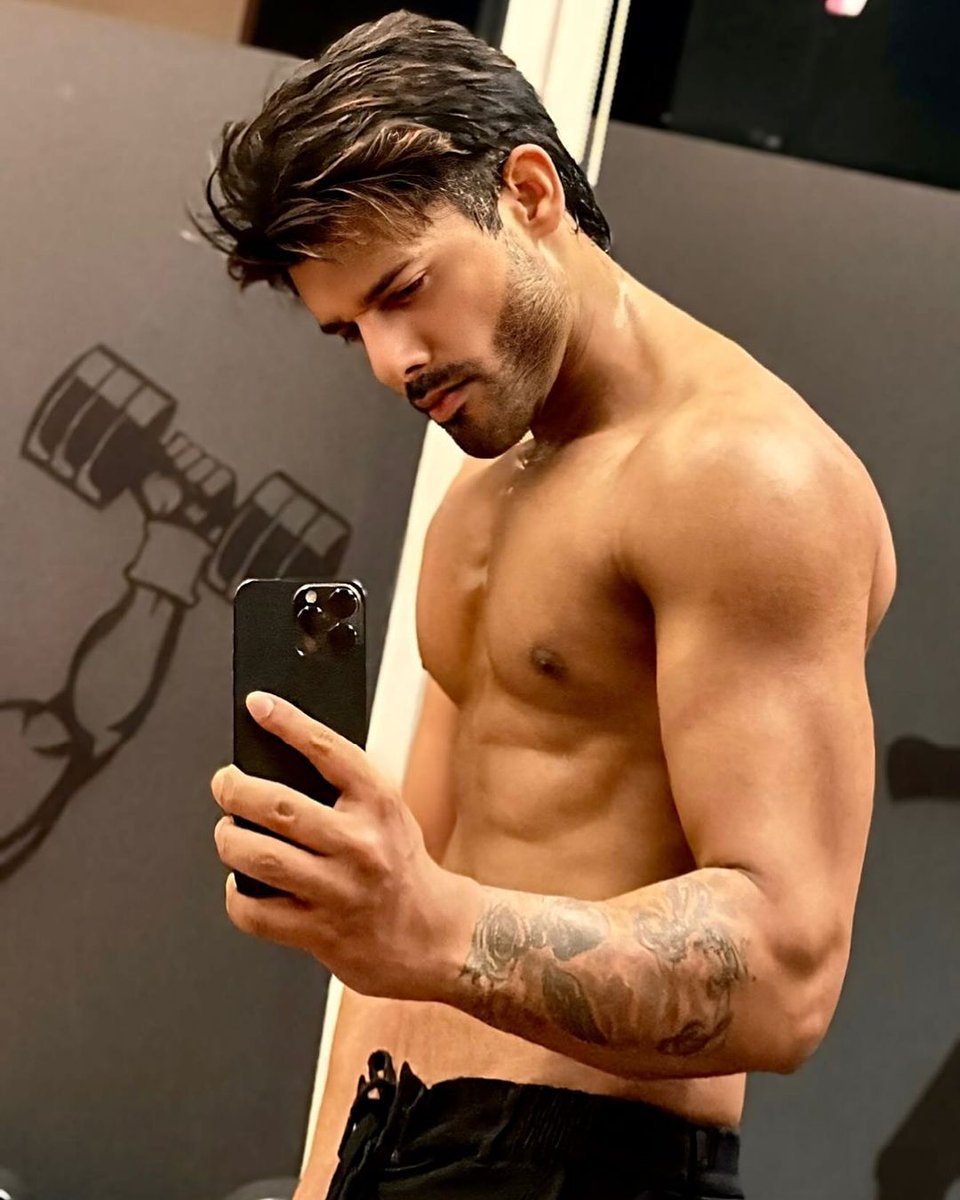 ArjunLund6's tweet photo. Hottie @stebinbenmusic  🥵 https://t.co/xNvc0z442S