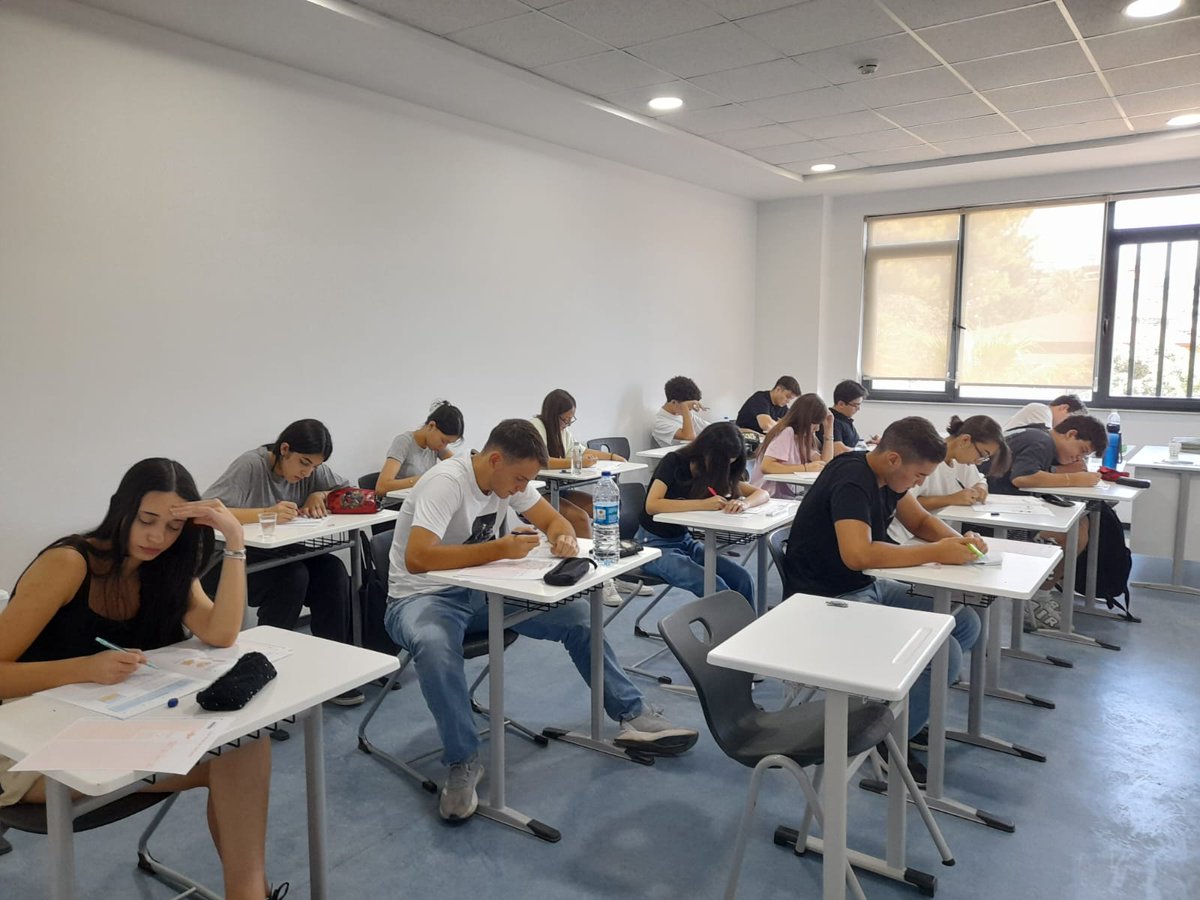 12.SINIFLARIMIZA UĞUR TANI SINAVI’NI (UTS) UYGULADIK. 
YKS’ ye hazırlık sürecimizin ilk basamağı olan Uğur Tanı Sınavı’nı 12. sınıf öğrencilerimize uyguladık. 💫 
#YKS
#UğurluOlmak