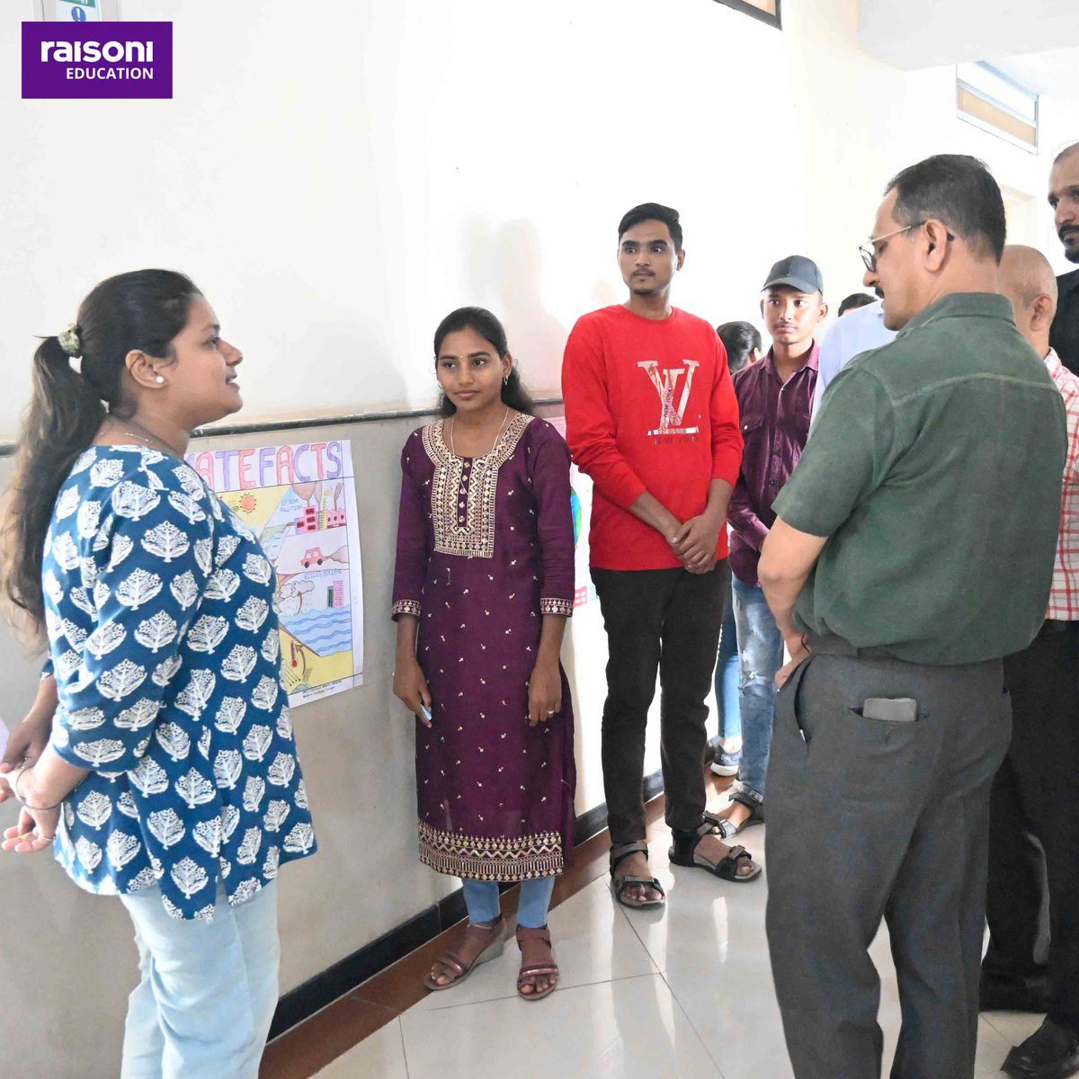 raisoniworld's tweet photo. GHRCEM, Jalgaon hosted a vibrant Poster Presentation at 'Prarambh-2024,' where students showcased creativity and research. Each poster explored diverse topics, sparking insightful discussions and providing a platform for academic dialogue.

#RaisoniEducation #AVisionBeyond https://t.co/BRF4LKwdlT