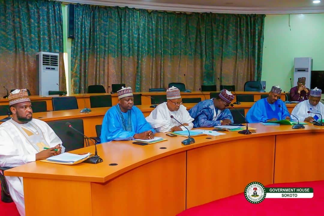 Ahmedaliyuskt's tweet photo. I presided over the State Executive Council meeting, where I expressed my deep appreciation to members for their contributions and sacrifices towards the attainment of the goals set forth by the present administration.

The Executive Council is the highest policy-making body of the State. It serves as an avenue where various issues of state interest are discussed, particularly matters of socioeconomic development, such as effective healthcare delivery, qualitative education, water resources, energy, social infrastructure, etc.

Undoubtedly, the measures taken by the recent administration to address the economic crisis as well as inflation in the country and the State will take time to take effect. As a measure to cushion the impact, the Executive Council has approved the procurement of 300 truckloads of rice. The rice will be allocated to each ward. As we all know, we have 244 wards in the State. Each of the wards is entitled to one truckload of rice, which will be made available at discount rates. The government will subsidize the item by about 55 per cent. If a bag of rice is N86,000 in the market, we will make it available at between N40,000 and N45,000.

Therefore, I urged all members to double their efforts towards making our dear State an envy to other states. I also took that opportunity to congratulate the State as it was described as the most peaceful state in the federation during the last protest. It was discovered that no lives were lost, no individuals were injured, and there was no looting of any property in the State.