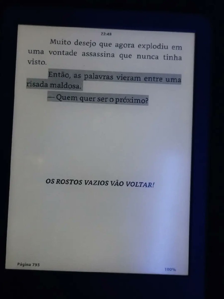 putsanna's tweet photo. ESTE LIVRO ME TEM DE MUITAS FORMAS 
@writerqueencvc https://t.co/eKglGrPGQy