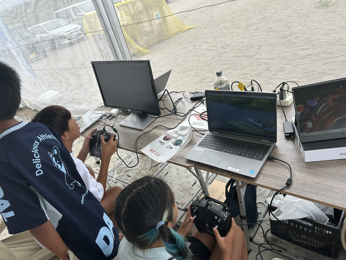 drone_literacy's tweet photo. ドローン操縦体験中！😊☝️ https://t.co/d83Tr8JjQ7