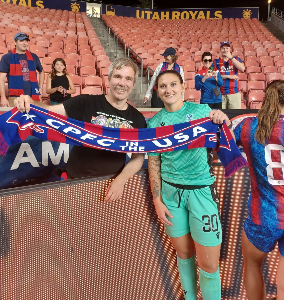 holmesdaleUSA's tweet image. Everything happened so quickly afterward that didn't get a photo with the whole team, but glad we got to give Shae Yañez our scarf as she represents our club @cpfc_w in goal this season! And @elliotcsmith and wife and @RiverHorseRep and family in the photo too! 🔴🔵 #CPFC