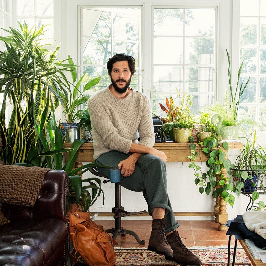 dieworkwear's tweet image. The idea is to understand the design language of each of the things you&apos;re wearing, and allowing that to inform your dress decisions. All of this is rooted in social language and culture. I&apos;m reminded of a story Antonio of 18 East once told me.