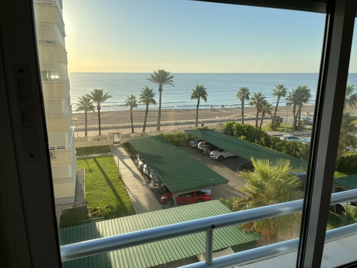 Buenos días y feliz finde a tod@s!!