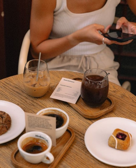 CourageYard's tweet photo. Introducing Segundo Guerrero, New to the WatchHouse Rituals Range

Experience the rich flavours of Washed Bourbon coffee from Finca El Toche, Peru, with notes of cashew, milk chocolate, and orange🍊 ☕ 

To try out the new range, visit WatchHouse at Courage Yard!
📷 WatchHouse https://t.co/l7XYzw4Mcf