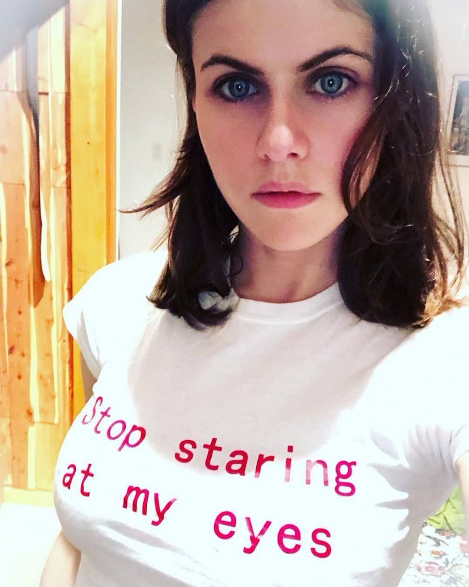 DannyDrinksWine's tweet photo. Alexandra Daddario. https://t.co/Y9Kh2xtKhn