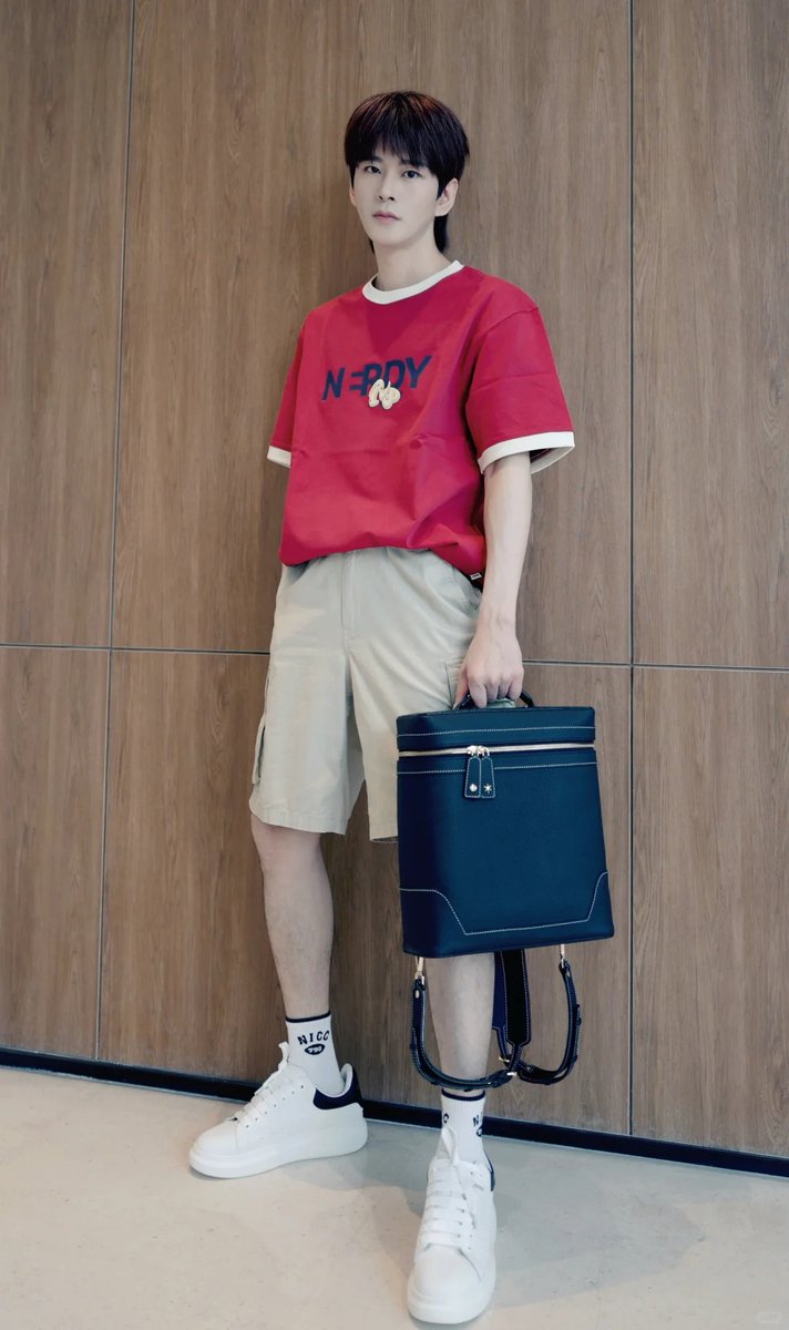 hym_archive's tweet photo. Back to  school 
2024-08-05 XHS update
#黄宥明 #HuangYouMing https://t.co/l0oW9eIXb1