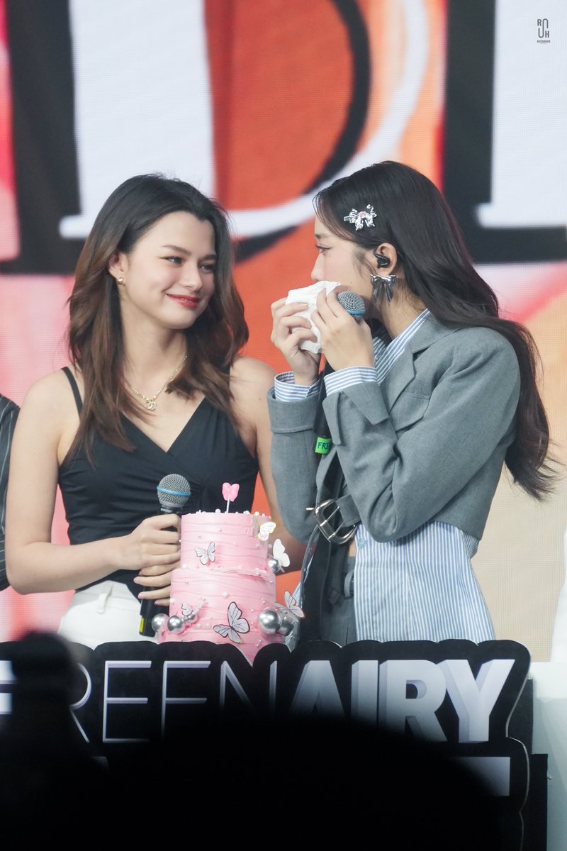 rushhour39's tweet photo. คนที่ซัพพอร์ต ซับน้ำตา 🥹🤍

THE FREENAIRY ORACLE
#HBD26thFreenSoloStage
#THEFreenAIRYꕤ 
#srchafreen #beckysangels https://t.co/DP1sA56aIj