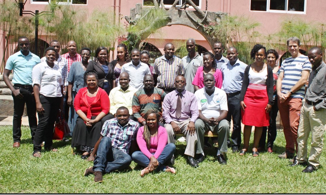 WEEKEND REFLECTION: Training vs. Coaching.

After 15 years of delivering and receiving countless training and coaching sessions, I've seen a clear difference between traditional training and coaching.

Training programs are great for learning new things but often don’t stick. You