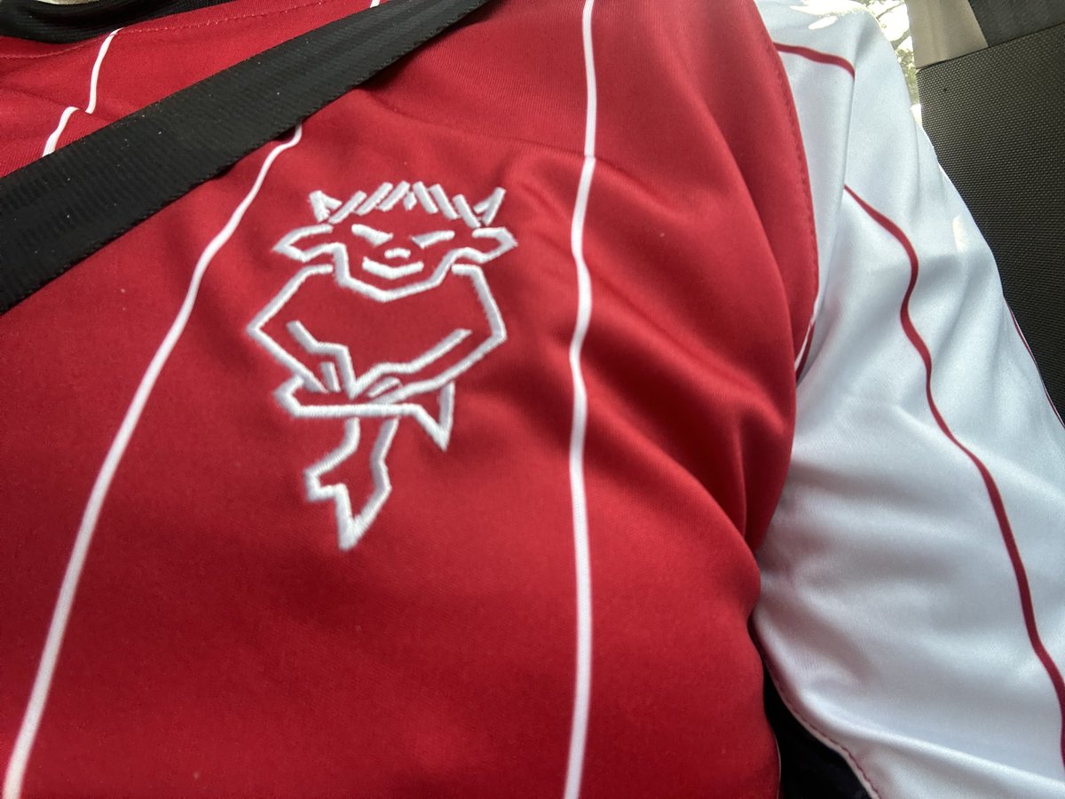 It’s a massive football day in Suffolk!…. Yep, all roads lead to <a href="/LincolnCity_FC/">Lincoln City FC 🇺🇦</a> v Barnsley today, first part of my birthday weekend.
Gutted to miss <a href="/Felixseasiders/">Felixstowe & Walton Utd FC</a> in FA Cup action but I’ll be back for Tuesdays replay.