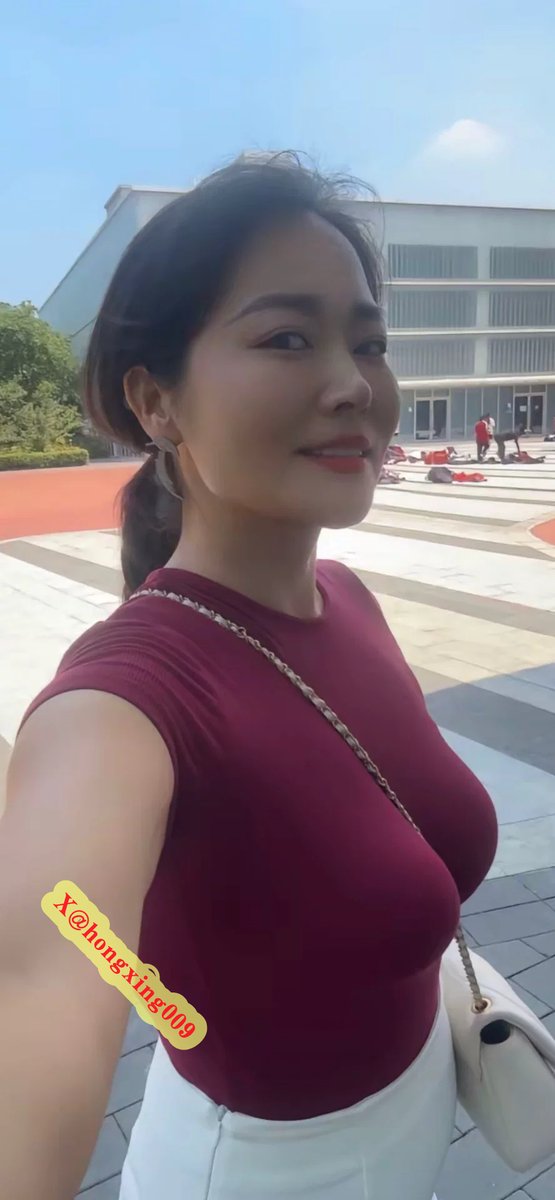 大胸熟阿姨的闲暇时光 https://t.co/3Il4f9QLQq