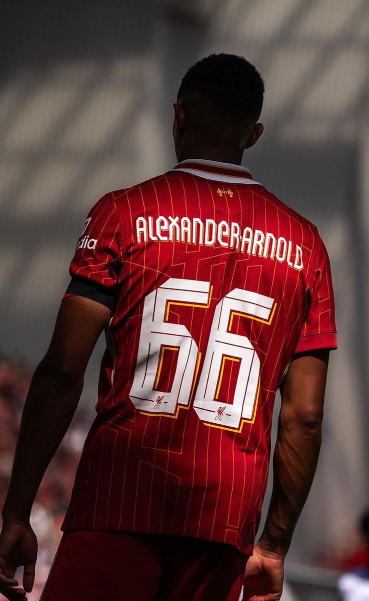 LiamMLFC's tweet photo. THE BEST RB IN THE WORLD PLAYS FOOTBALL TODAY 🤩 https://t.co/wgkxqxh5PY