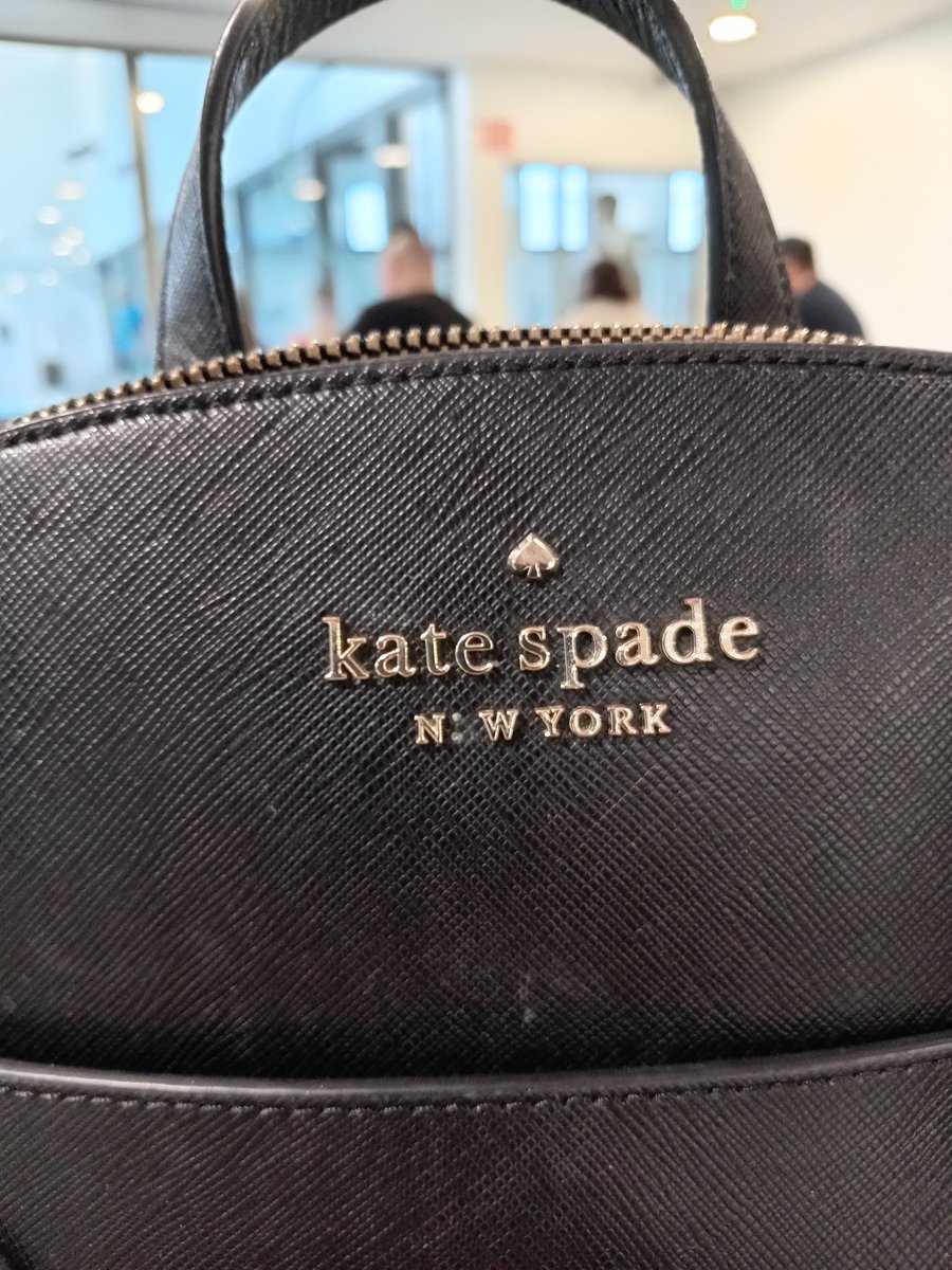 jp270296's tweet photo. @katespadeny Hello,

The E out of 'New York' has fallen off my wife's bag...

The bag is less than 2 years old. Can somebody please DM me. https://t.co/nZTDfVm76h