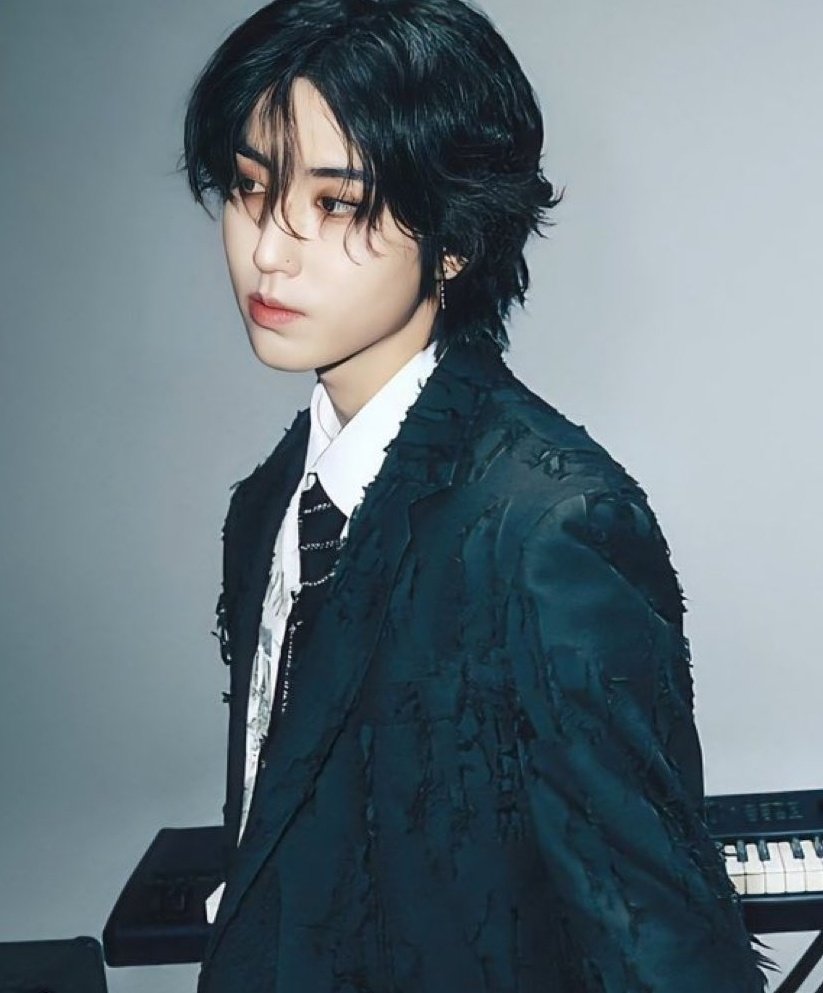 gaylordhan666's tweet photo. he so beautiful He kinda scares  me i Love Him https://t.co/Q47yhlzG2F