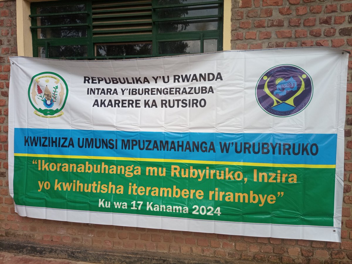 NycRutsiro's tweet photo. Nyuma y'ibikorwa by'imirimo y'amaboko itandukanye Urubyiruko rwakomereje kuri Stade ya #Bugabo mu mikino itandukanye no kwishimira ibimaze kugerwaho mu Iterambere ry'Urubyiruko nkuko Insanganyamatsiko y'uyu mwaka ibivuga @RwandaYouth @RutsiroDistrict @RwandaYouthArts @RwandaWest https://t.co/dCawxufEWi