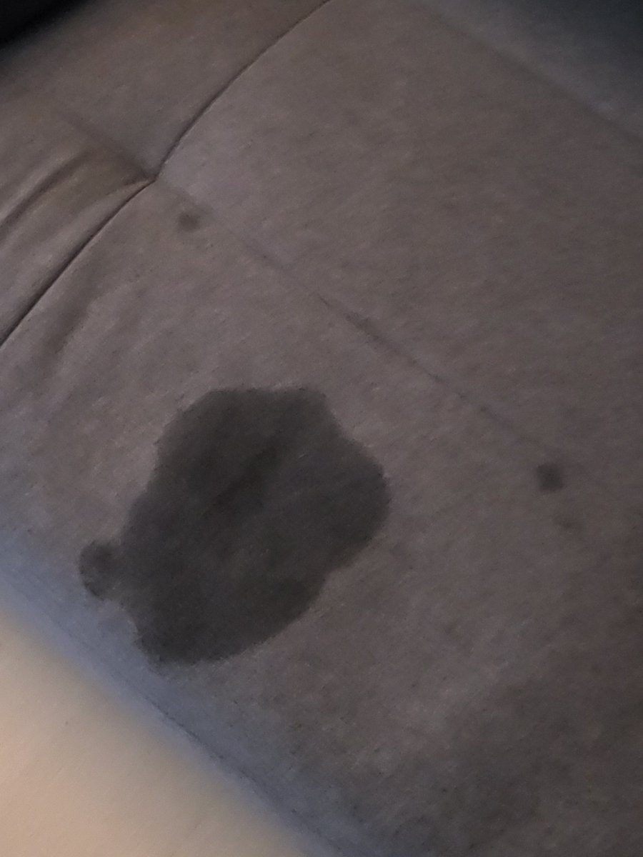 Catch1931889529's tweet photo. 요즘 내 몸이 민감해져서
너무 젖었다.......소파 어쩔거야🥲🥲

오빠도 못참겠는지 오래 못버티고 끝난 토요일 밤⁽⁽ƈ ͡ (ुŏ̥̥̥̥םŏ̥̥̥̥) ु https://t.co/OHX9W6dywg