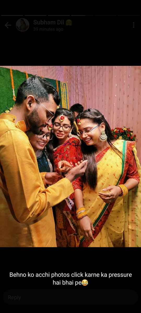 iAnshuKumari's tweet photo. ❤️❤️
उसकी हर उतरन में आराम बहुत है, उसके साथ बिताई एक शाम बहुत है।

आगाज़ ! उसे अभी करने काम बहुत हैं, मेरी गुड़िया के दिल में अरमान बहुत हैं।

अंशु...🌸
#WeFive #SiblingLove.... https://t.co/DUJHp5t6Rd