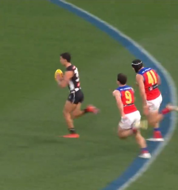 IncrediblyBozza's tweet photo. Nick Daicos doing his magic at the MCG today π πͺ #AFLPiesLions #GoPies #AFL #DaicosMagic https://t.co/KBjVHXOkI1