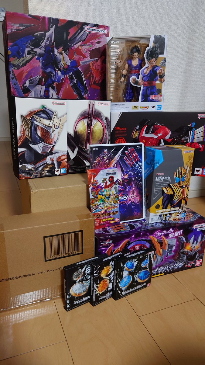 毎月恒例の実家に帰り荷物回収してきました!
そしてようやくガッチャードの映画観てきた～
いや、映画最高に良かった!