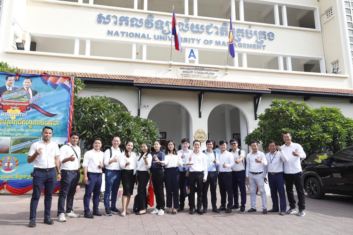 NUMofficialpage's tweet photo. សូមអបអរសាទរនិស្សិតដែលបានប្រឡងបញ្ចប់ថ្នាក់បរិញ្ញាបត្រជាន់ខ្ពស់ ជំនាន់ទី២៥ នៃសាកលវិទ្យាល័យជាតិគ្រប់គ្រង សម័យប្រឡង ១៦ សីហា ២០២៤។ https://t.co/wztlw4iBPV
