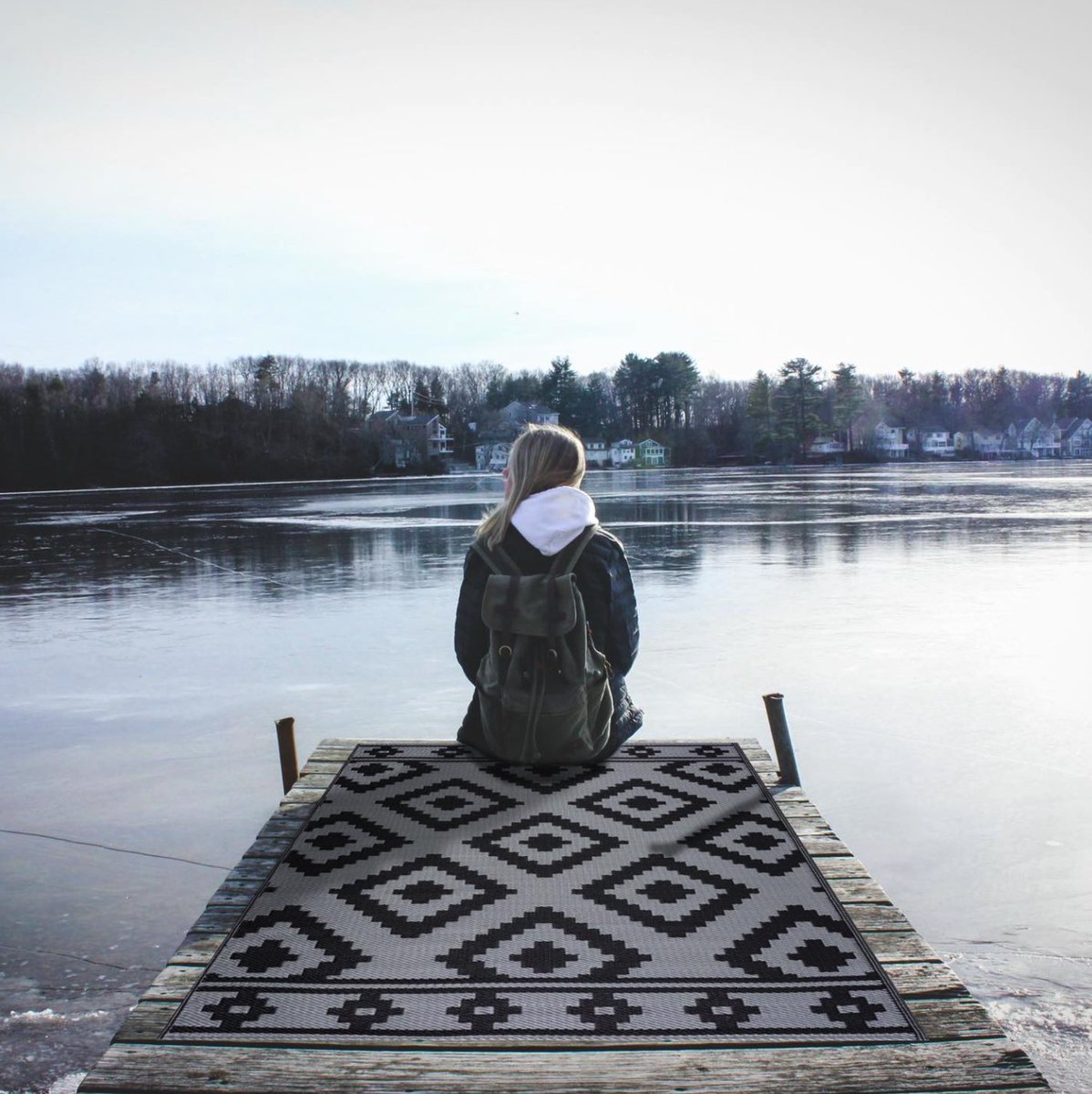 facreative_'s tweet photo. Okyanuslara karışmış olabilecek plastikleri geri dönüştürerek kilim üreten çevre dostu Playa Rug markamız ile tanışın!〰️
 
#branding #designoffice #brandoffice #ideaoffice #brandidentity #advertisingagency #FAcreativeoffice https://t.co/7PGQ1Lo1LI