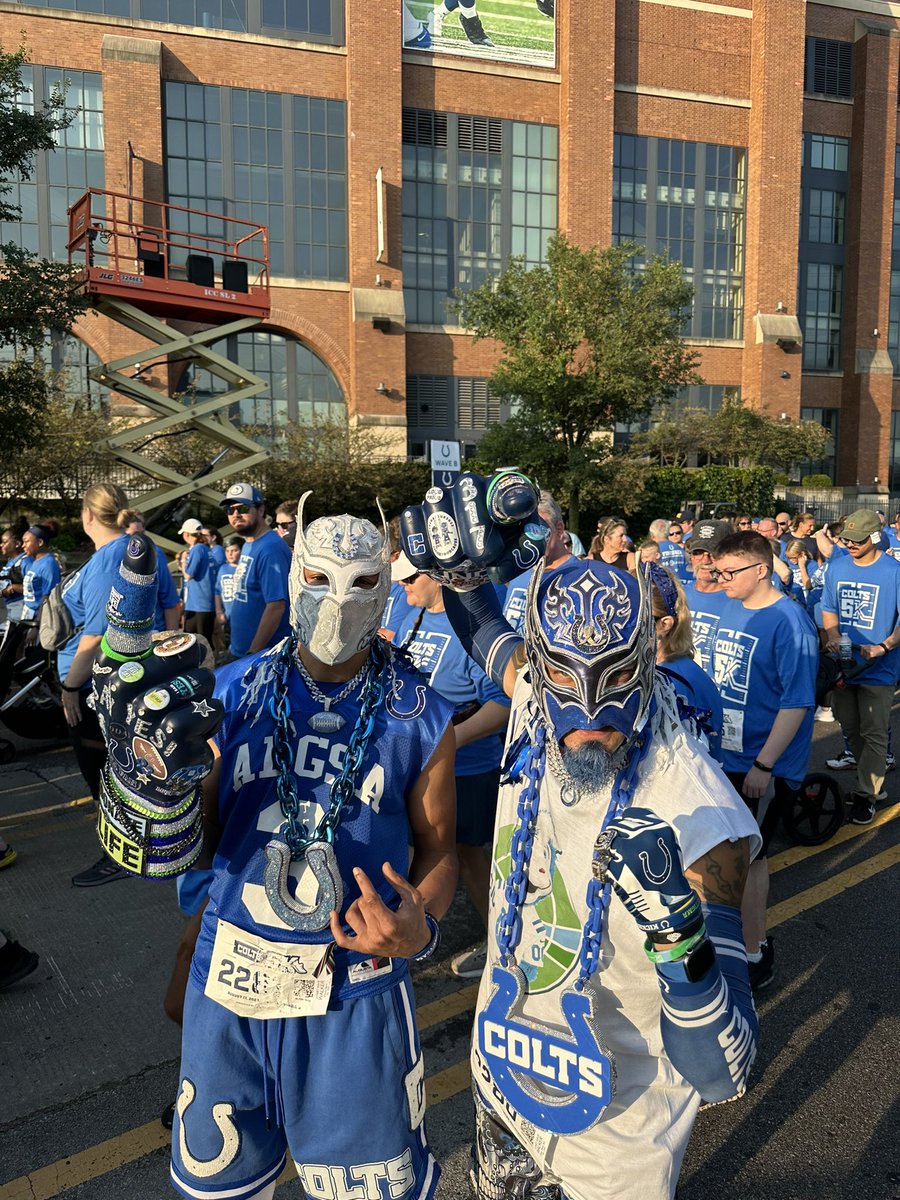 kithanleytv's tweet photo. Some pics of the spirited #Colts5k athletes this morning!💙🏃🏼♀️🏅 https://t.co/RguKAQT6st