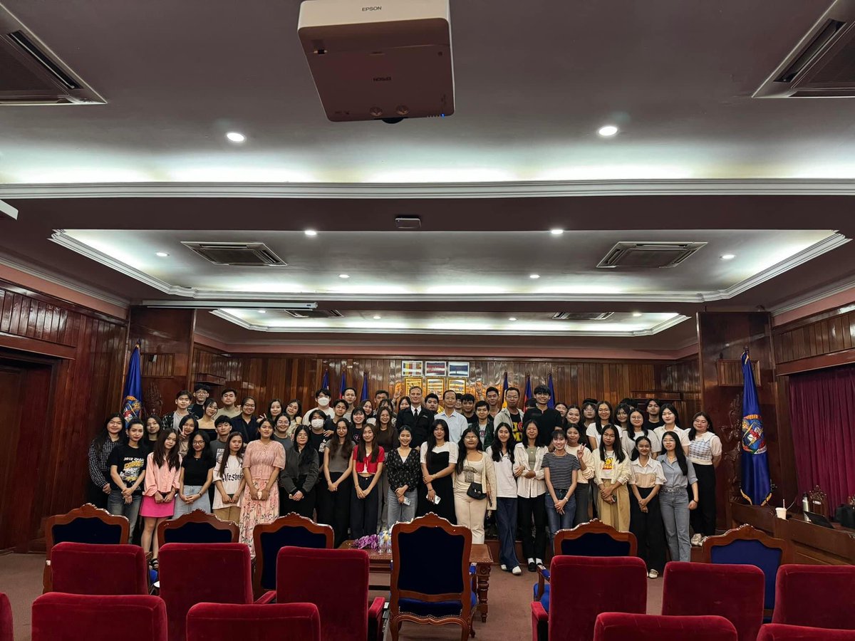 NUMofficialpage's tweet photo. After 30 intensive sessions of Research Methodology, 10 hands-on research workshops, over 120 individual supervision meetings, and more than 2,500 written messages, today marks the completion of the final research activity for Cohort 29 of the International College at NUM https://t.co/p1PJ3sdMkM