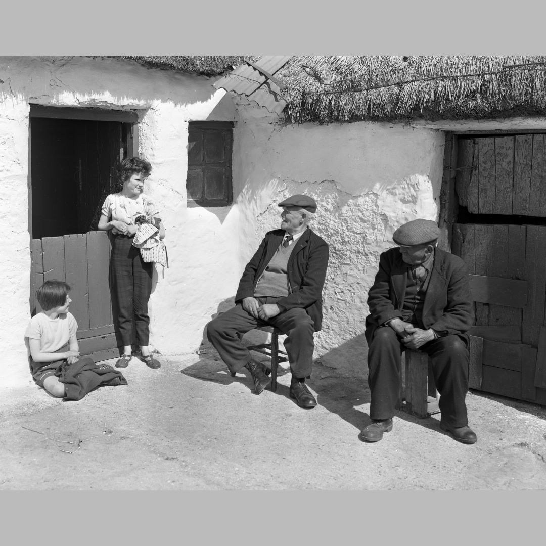 The Lord Mayor's Certificate in Oral History is a free course offered by Dublin City Council. 

Classes will take place on Monday evenings from November 2024 to April 2025 at Dublin City Library &amp; Archive. 

More details: dublincity.ie/library/blog/l…